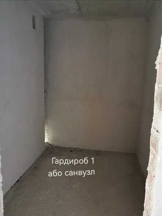 Продається 3 к.квартира - під ремонт! Паркова Алея