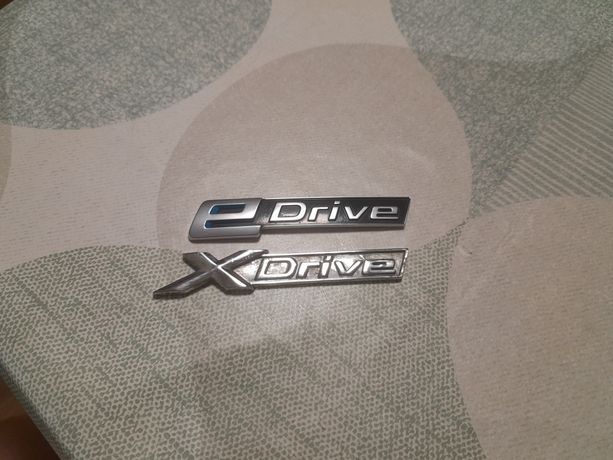Емблема-шильдик (метал) X-Drive