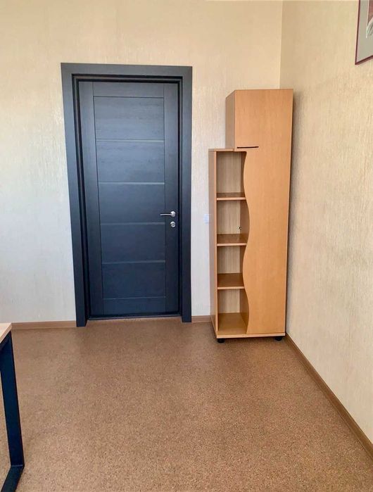 Окремий кабінет 11 м² на Оболонській набережній, 1