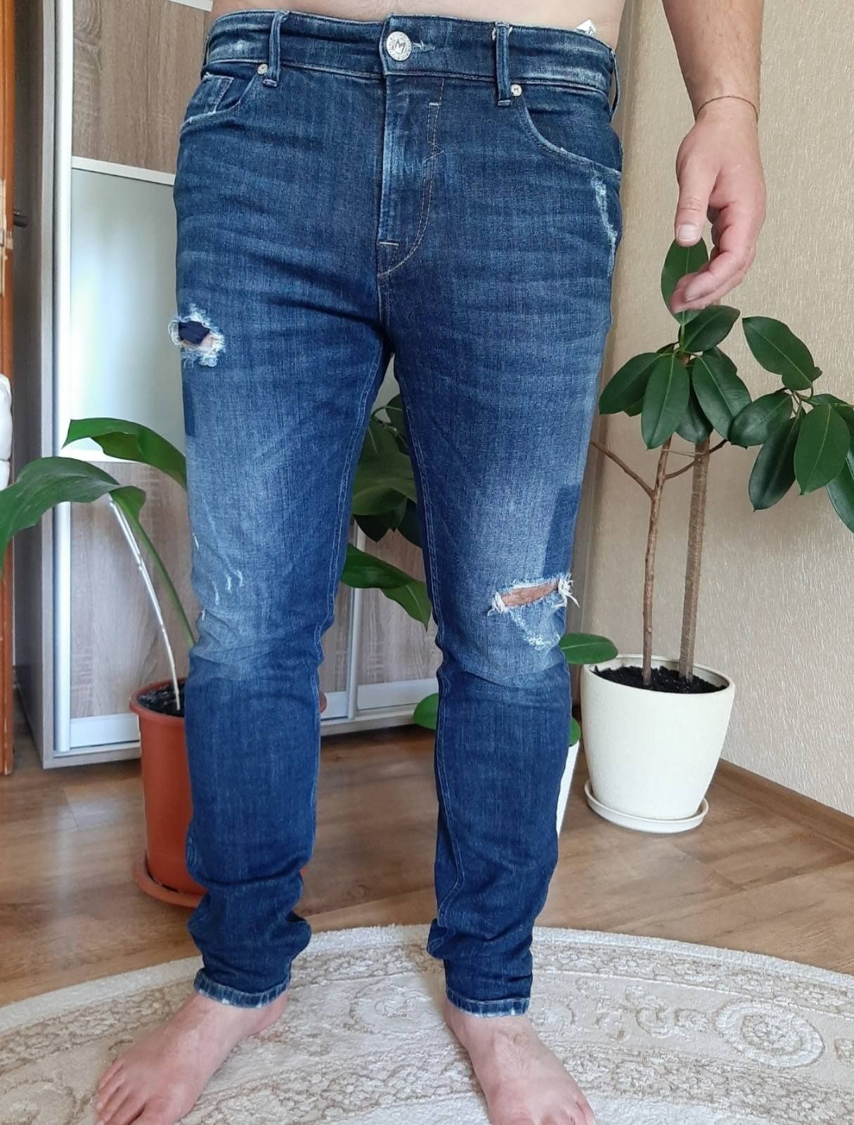Чоловічі джинси в ідеальному стані