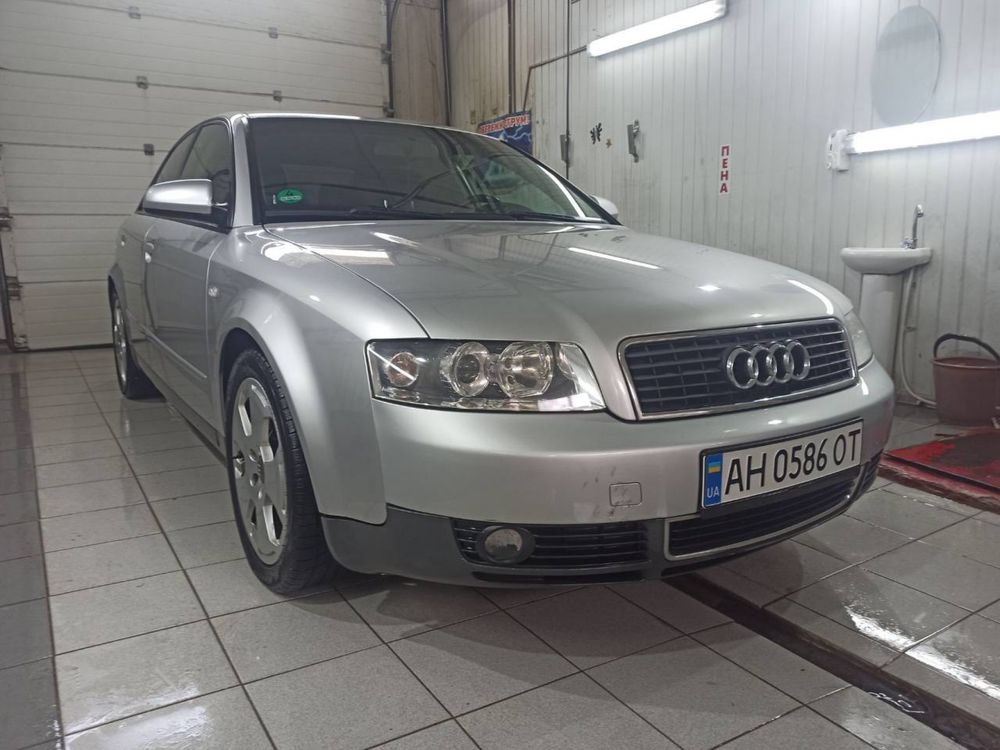 Продам авто aydi A4 b6 торг