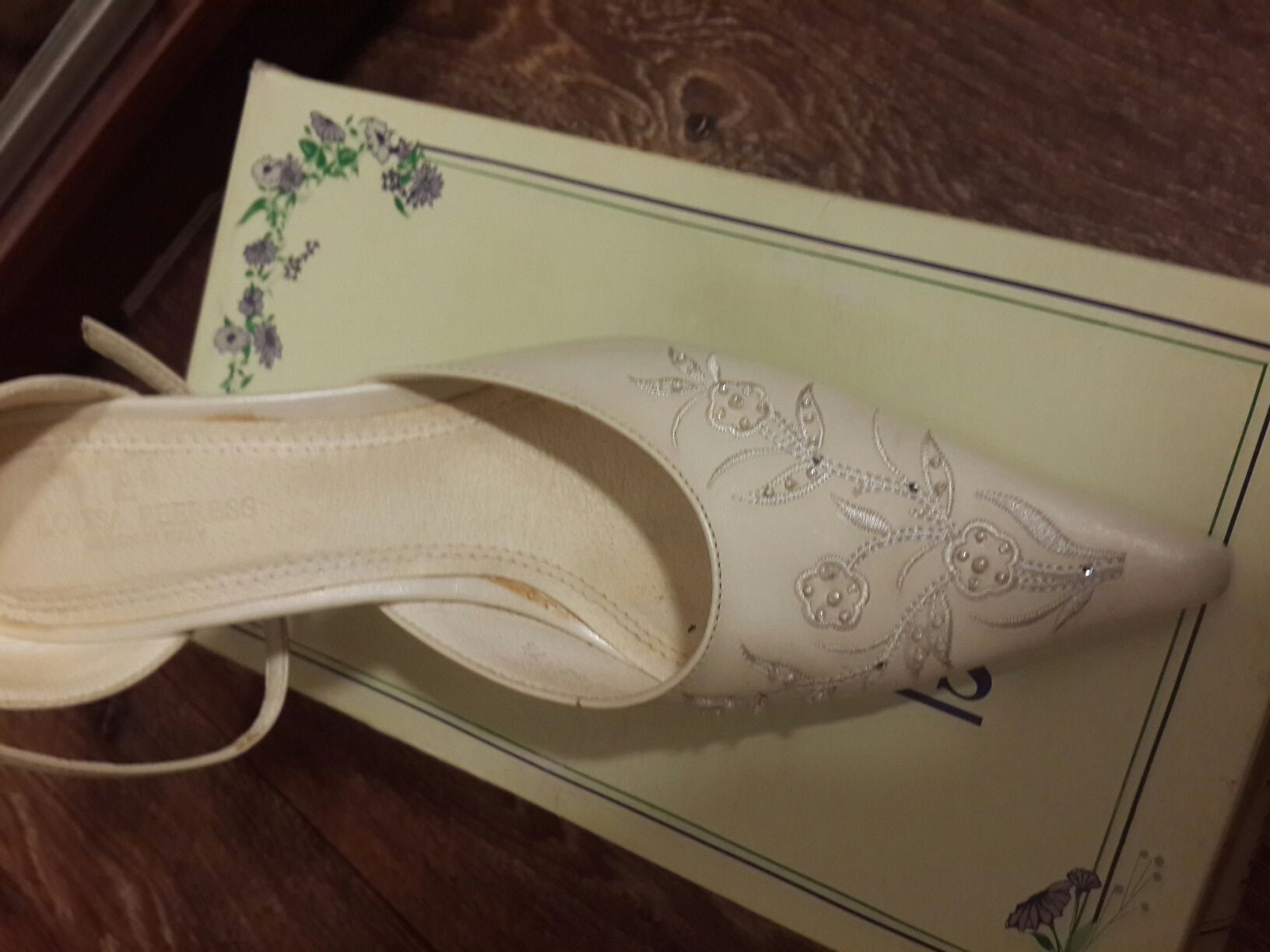 Свадебные праздничные белые туфли louisa peeress