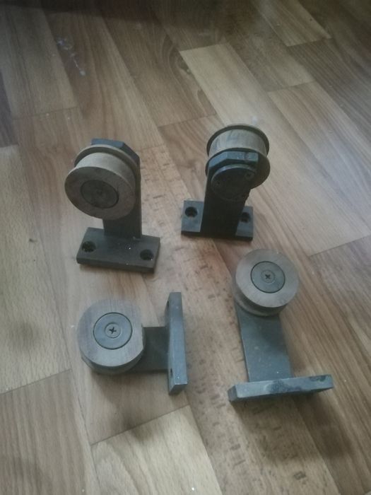 Ролики дверные комплект