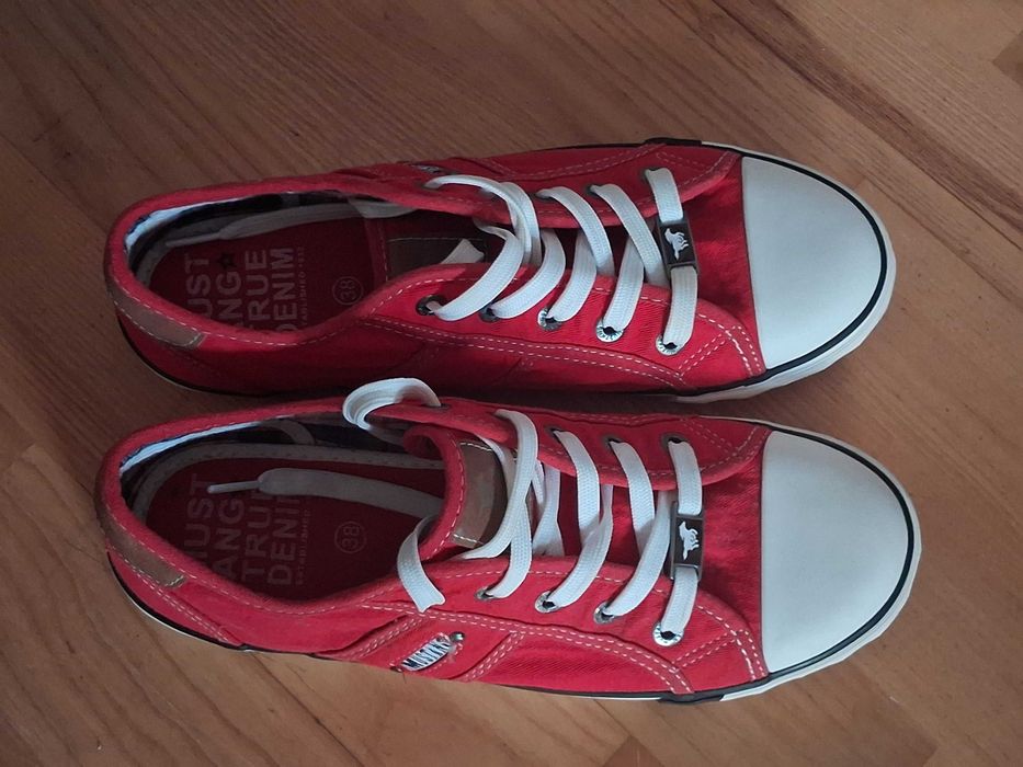 Trampki Mustang - nowe bez metki