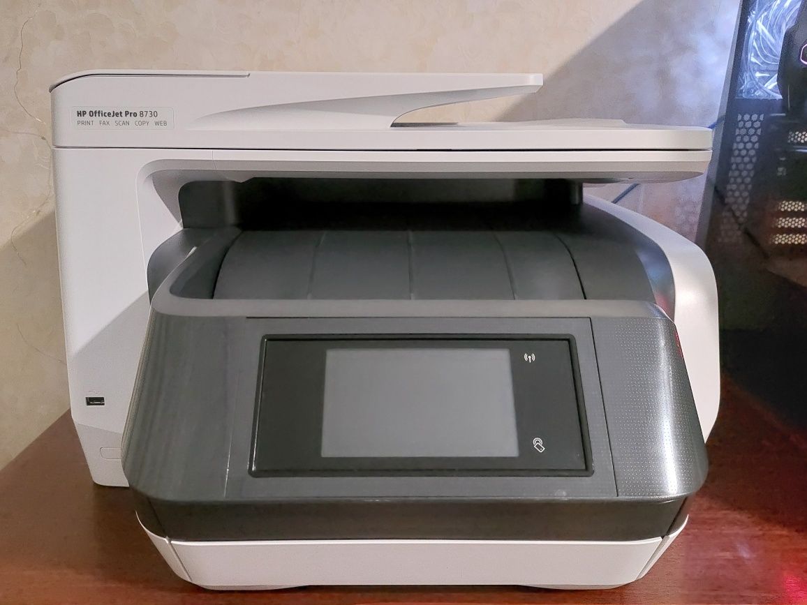 Срочно продам Багатофункціональний принтер HP OfficeJet Pro 8730 Wi-Fi