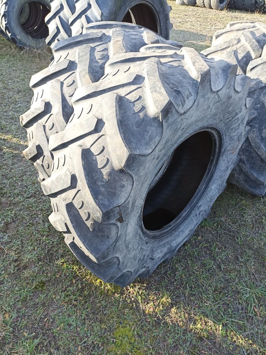 Ładna para opony zachodnie Radialne AGRIMAX 16.9 R - 24 BKT (420/85)