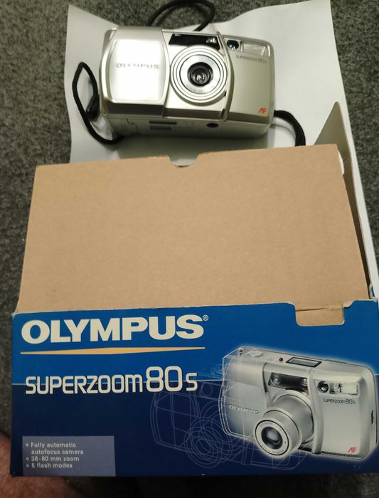 Японский фотоаппарат Olympus Superzoom 80s