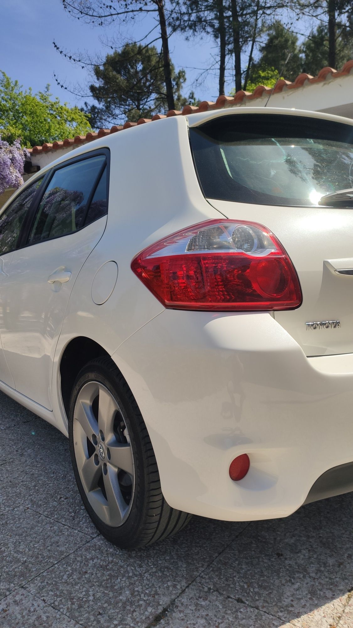 Toyota Auris 1.8 HSD Hybrid | 2011 | Único dono | Pintura nova