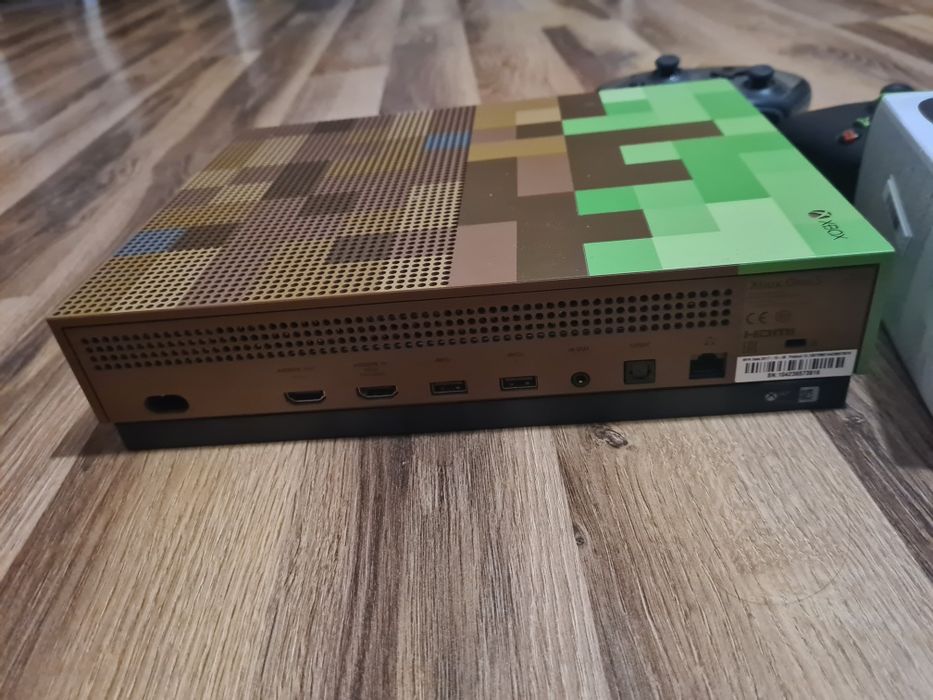 XBOX ONE S Minecraft Edition 1TB
