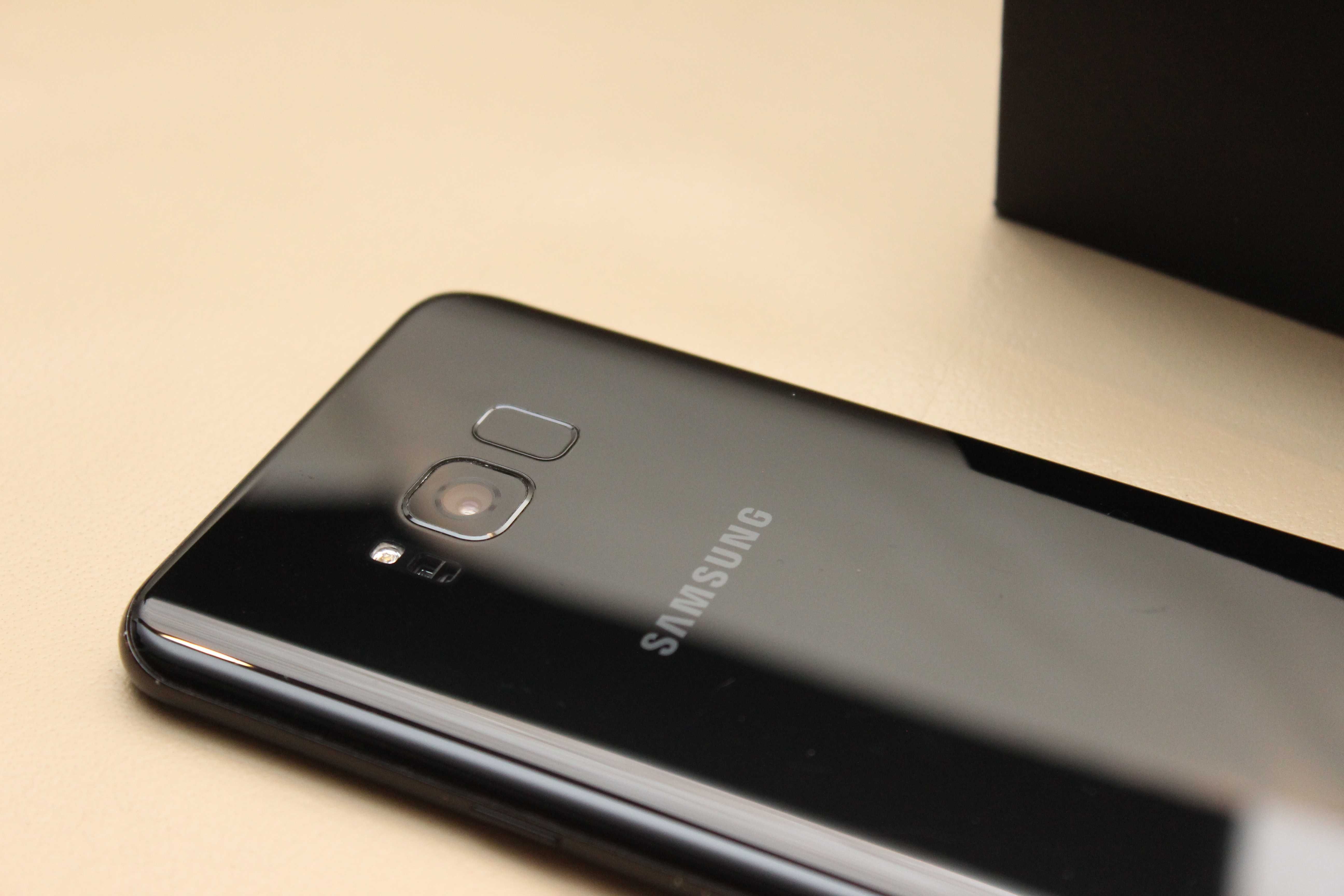 Samsung S8+ S8 Plus 4 / 64 GB