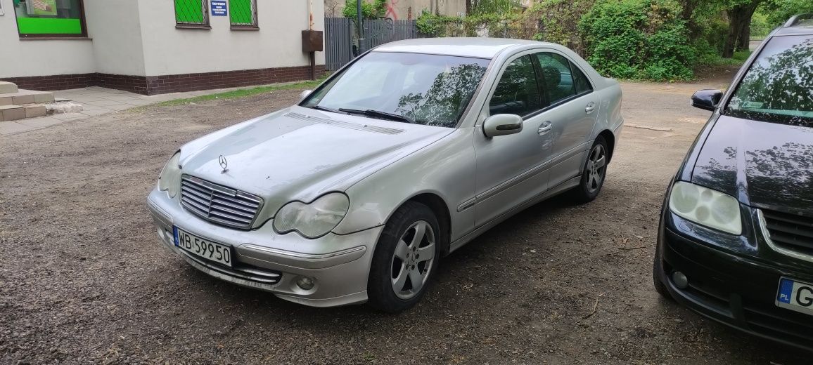 Sprzedam samochód Mercedes Benz c 180