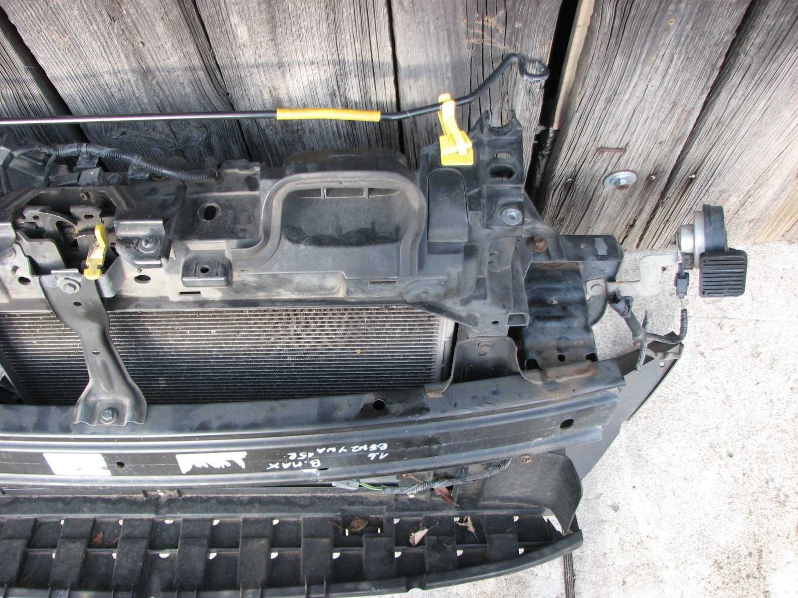 Pas przedni belka chłodnice Ford B-Max 1,6 benzyna 2015r