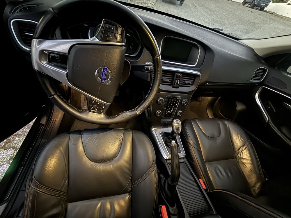 Volvo v40 cross 1.6