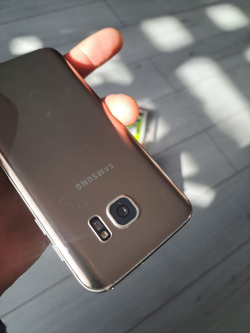 Samsung Galaxy S7 GOLD