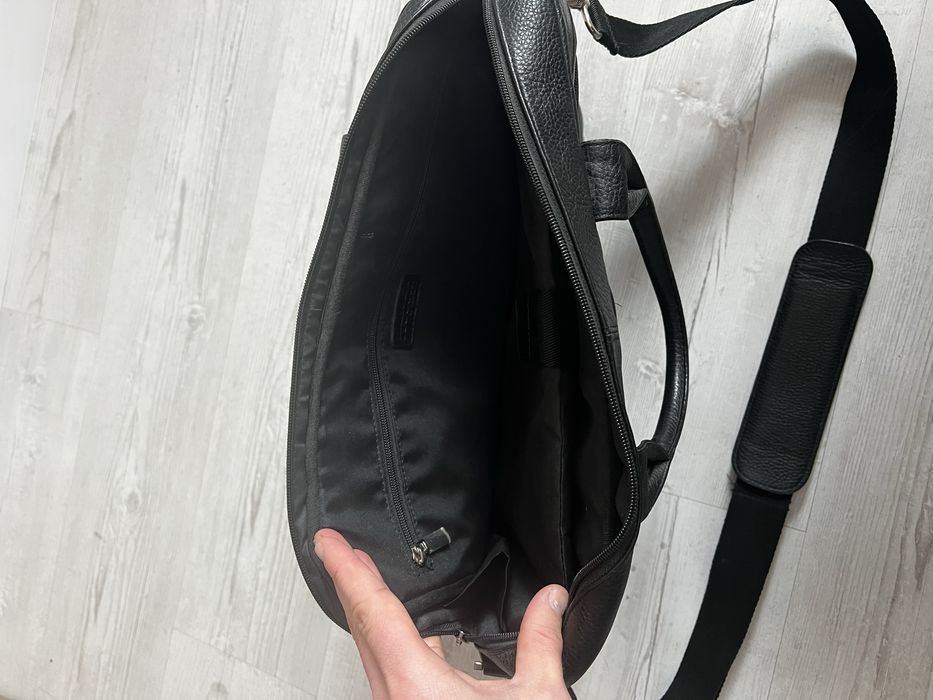 Чоловіча сумка через плече та в руки