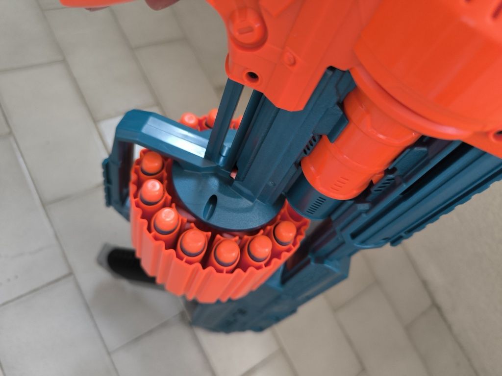 Nerf Elite 2.0 Shockwave + Nerf Elite - Alvo Digital