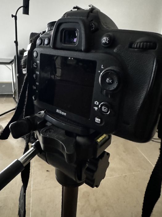 Nikon 7200 + Objectiva 18-140