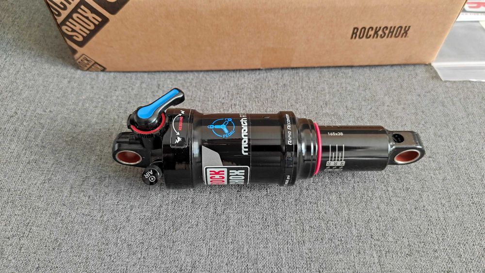 RockShox Monarch RT3 165x38мм