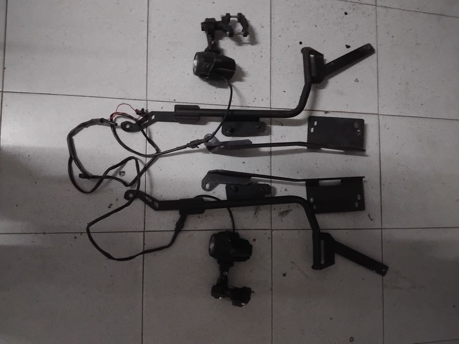 Protecção motor e pernas moto Benelli 302. Ano 2017