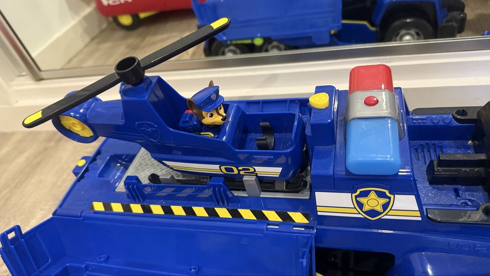 Camiao do Chase ! Camiao policia , motas e helicóptero