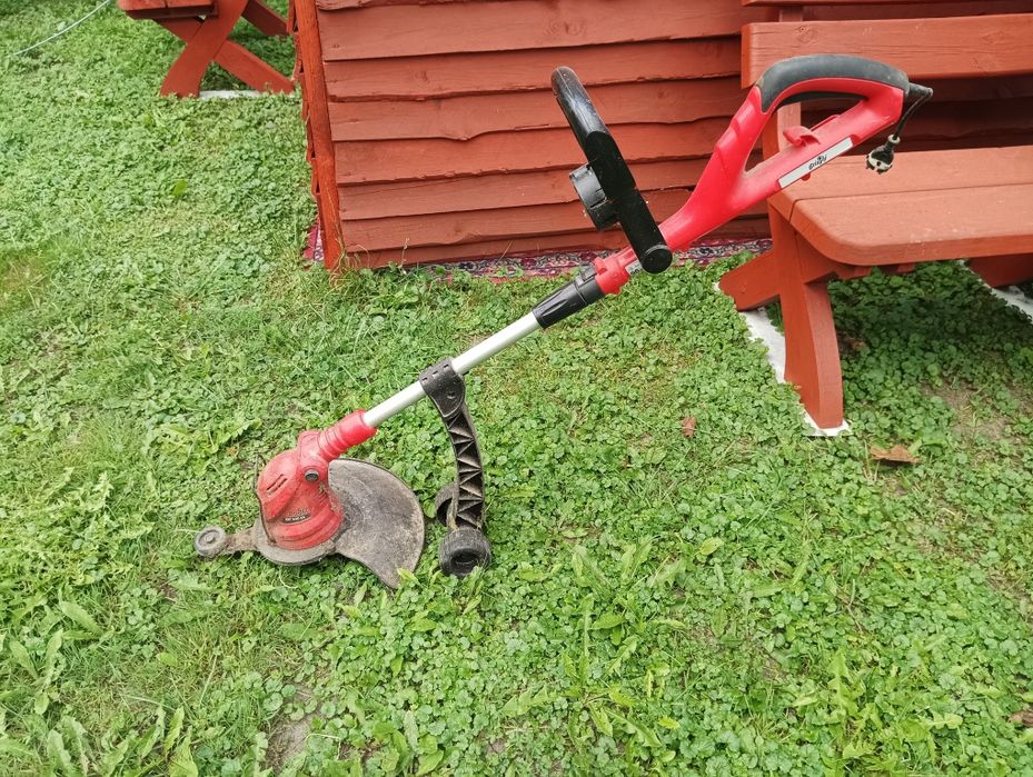 Podkaszarka elektryczna