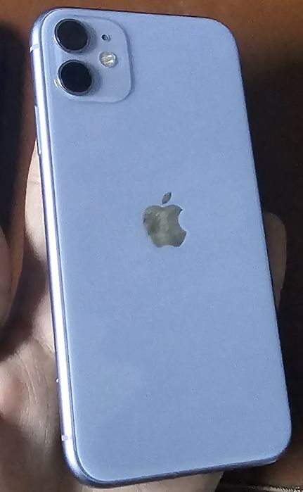 Продаю Iphone 11 128/4