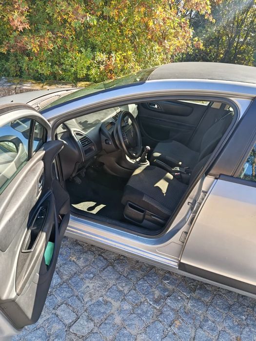 Citroën C4 2 ou 5 lugares