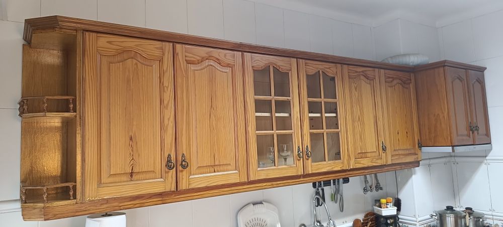 Vendo moveis de cozinha+ mesa+ 4 cadeiras