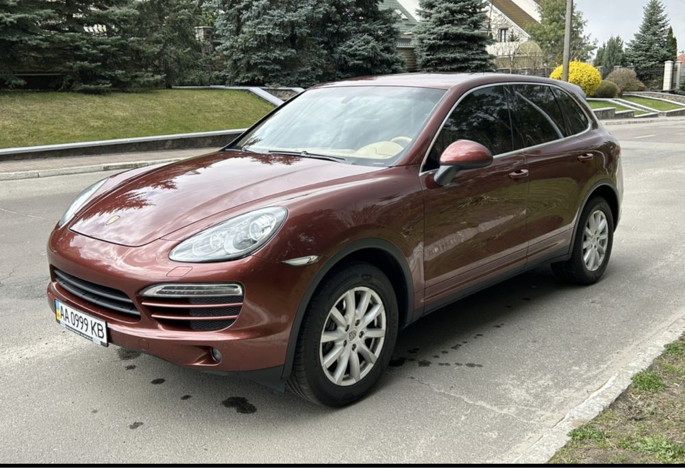 Обмен Porsche Cayenne на недвижимость в Киеве