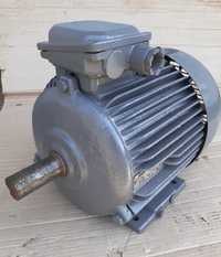 Электродвигатель ТИП 4AC132S4 У3 220/380 в 8,5 кВт 32/18 A 1390 ОБ/мин
