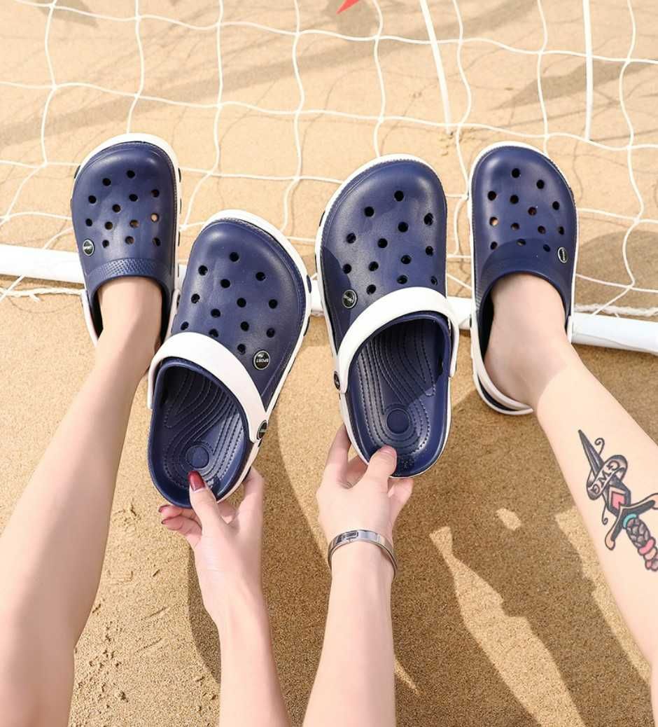 Chinelos tipo Crocs, para homem, antiderrapantes - tamanho 43 (novos)