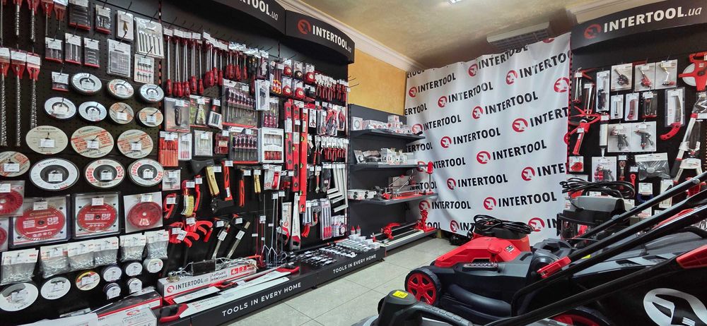 Генератор DT-1130 бензиновий 2.8/3 кВт STORM INTERTOOL