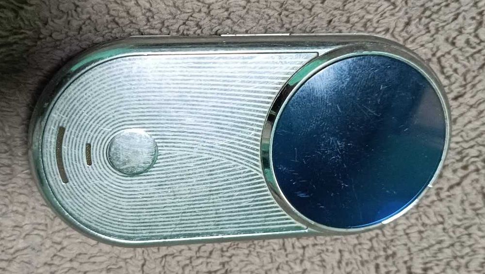 Мобильный телефон Motorola Aura без батареи