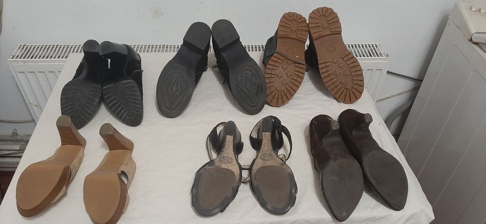 Взутя жіноче БУ Лабутени сандалі туфлі БУ