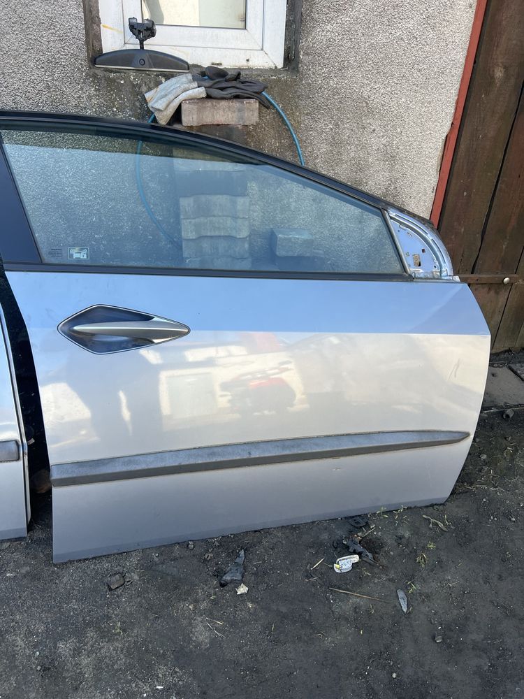 Drzwi prawe prawy przód honda civic viii 8 ufo b538m 5d