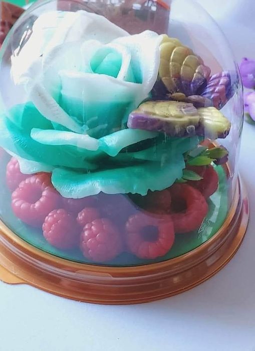 Dekoracyjne mydło w kopule   Prezent dla niej • Kwiatowy design