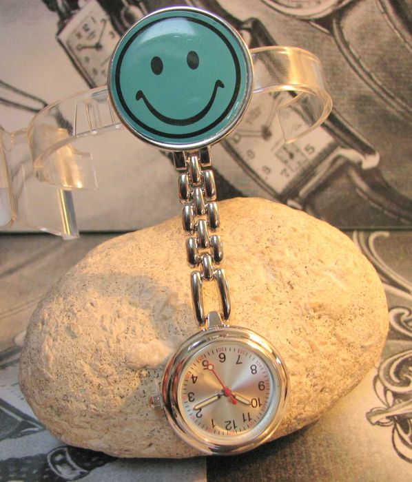 Zegarek lekarza pielęgniarki personelu medycznego. Quartz. Nowy.