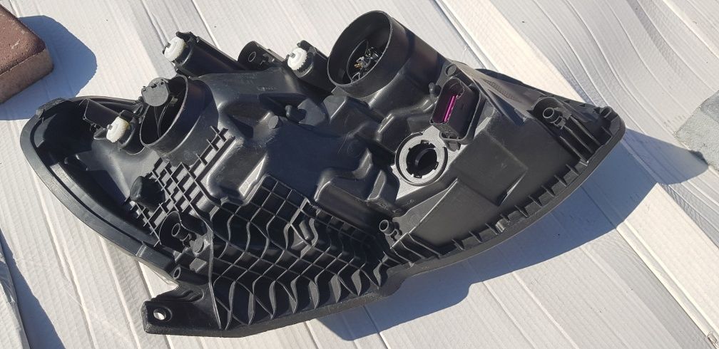 Vw Gol przednia lewa lampa