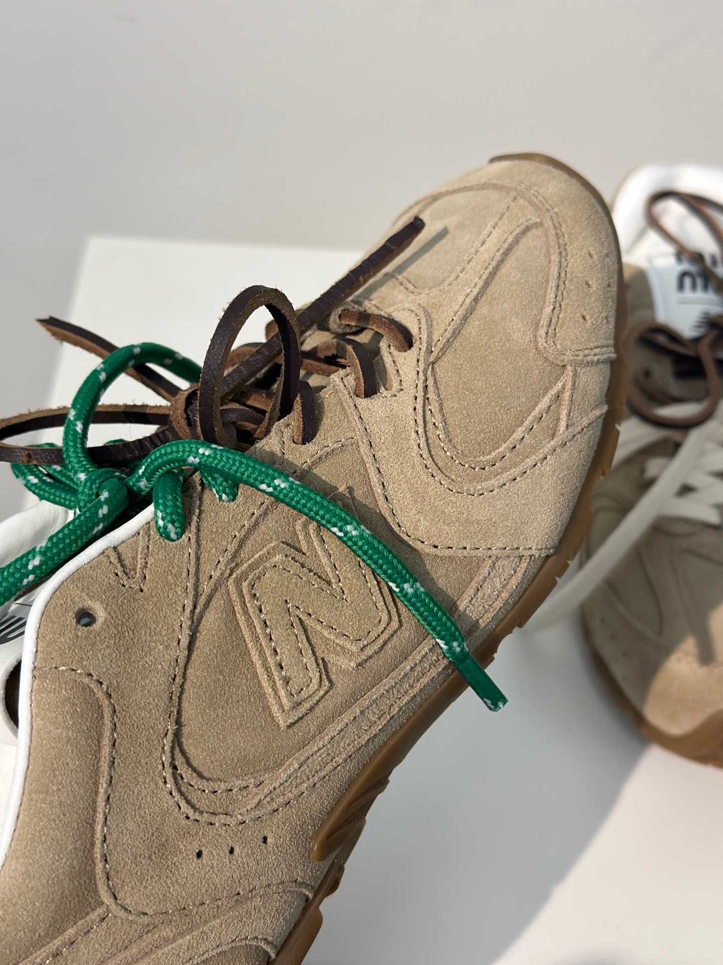 Buty New Balance530SL Miu Miu Ecru Moda Obuwie sportowe rozmiar.37