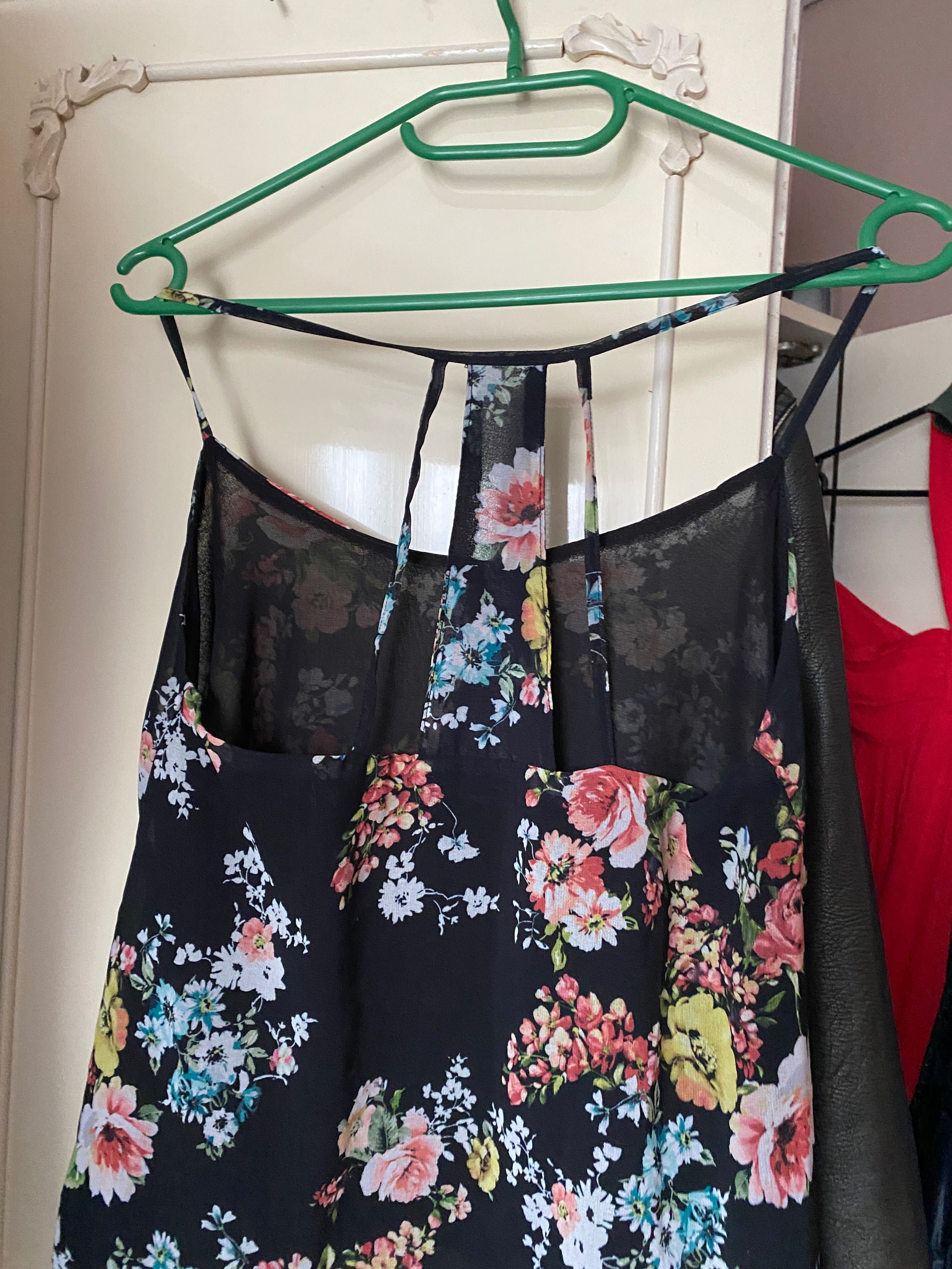 Bluzka top Bershka w kwiaty kwiatki zwiewna luźna kwiatowy wzór
