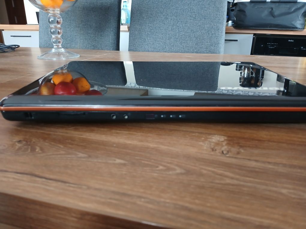 Sprzedam Laptop Lenovo IdeaPad Y550