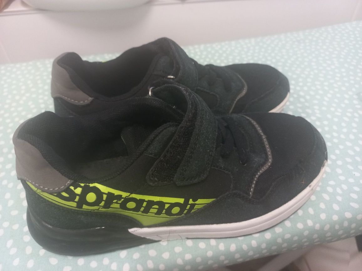 Buty sportowe Sprandi 35