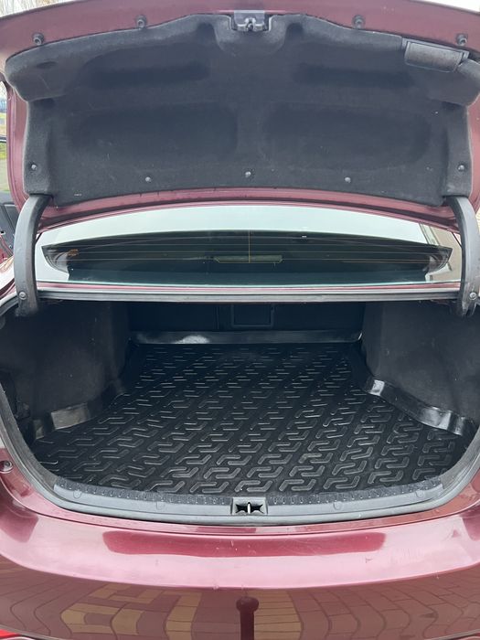 2013 Toyota Avensis 2.0 Гбо4 акпп НЕФАРБОВАН