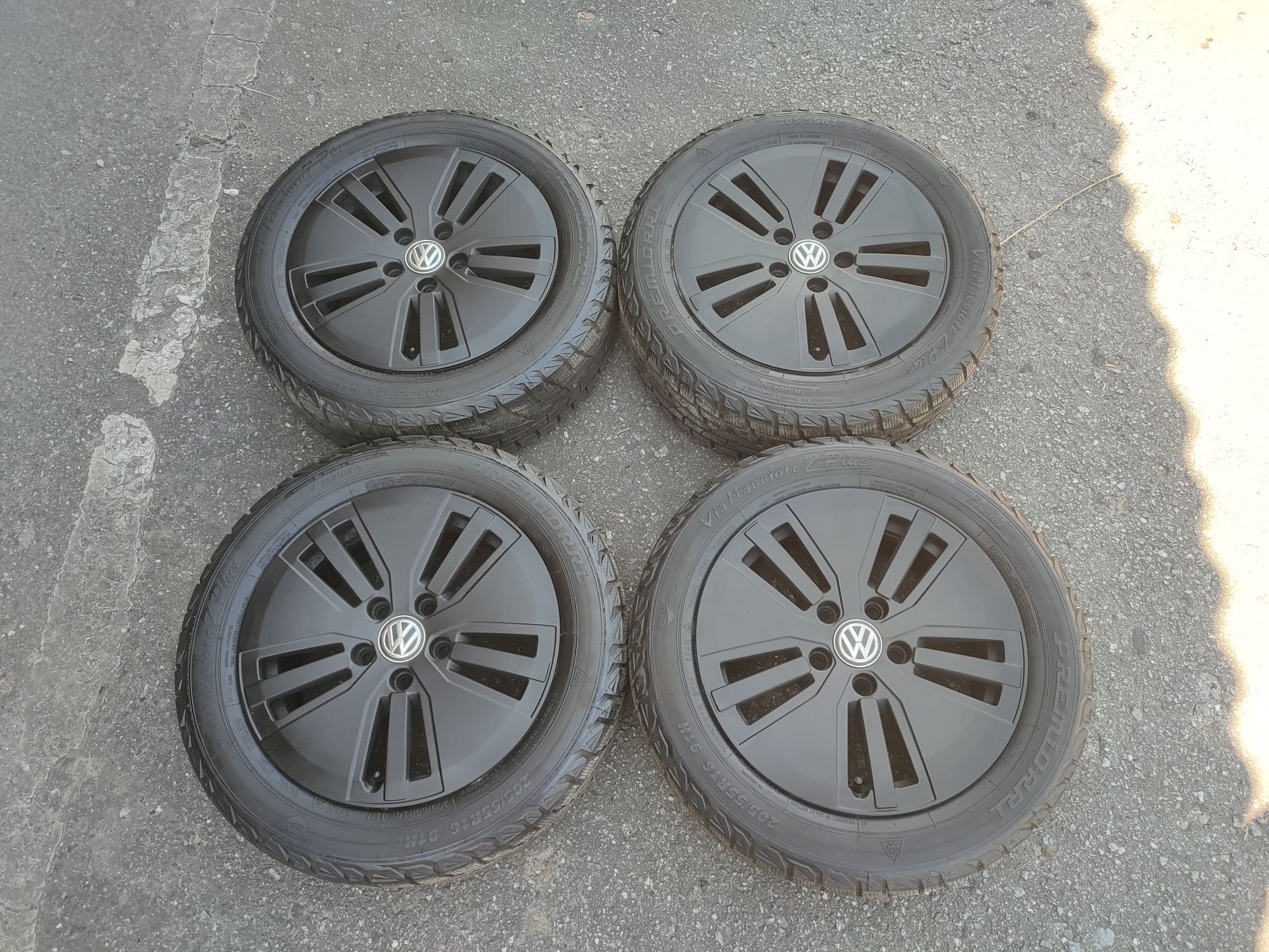 Диски в зборі R16 5/112 Оригінал E-golf. Резина зима.