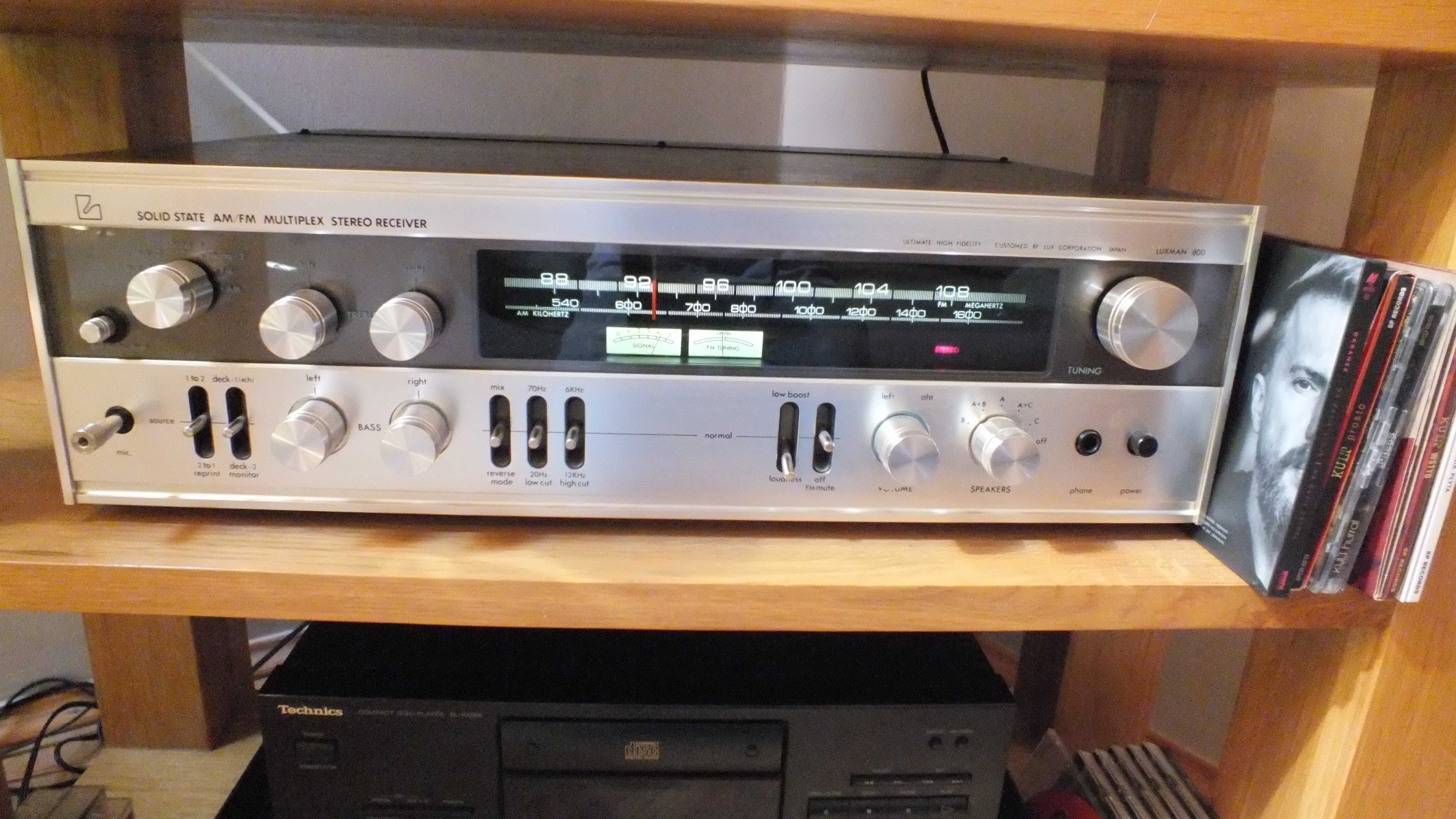 Amplituner Luxman R800