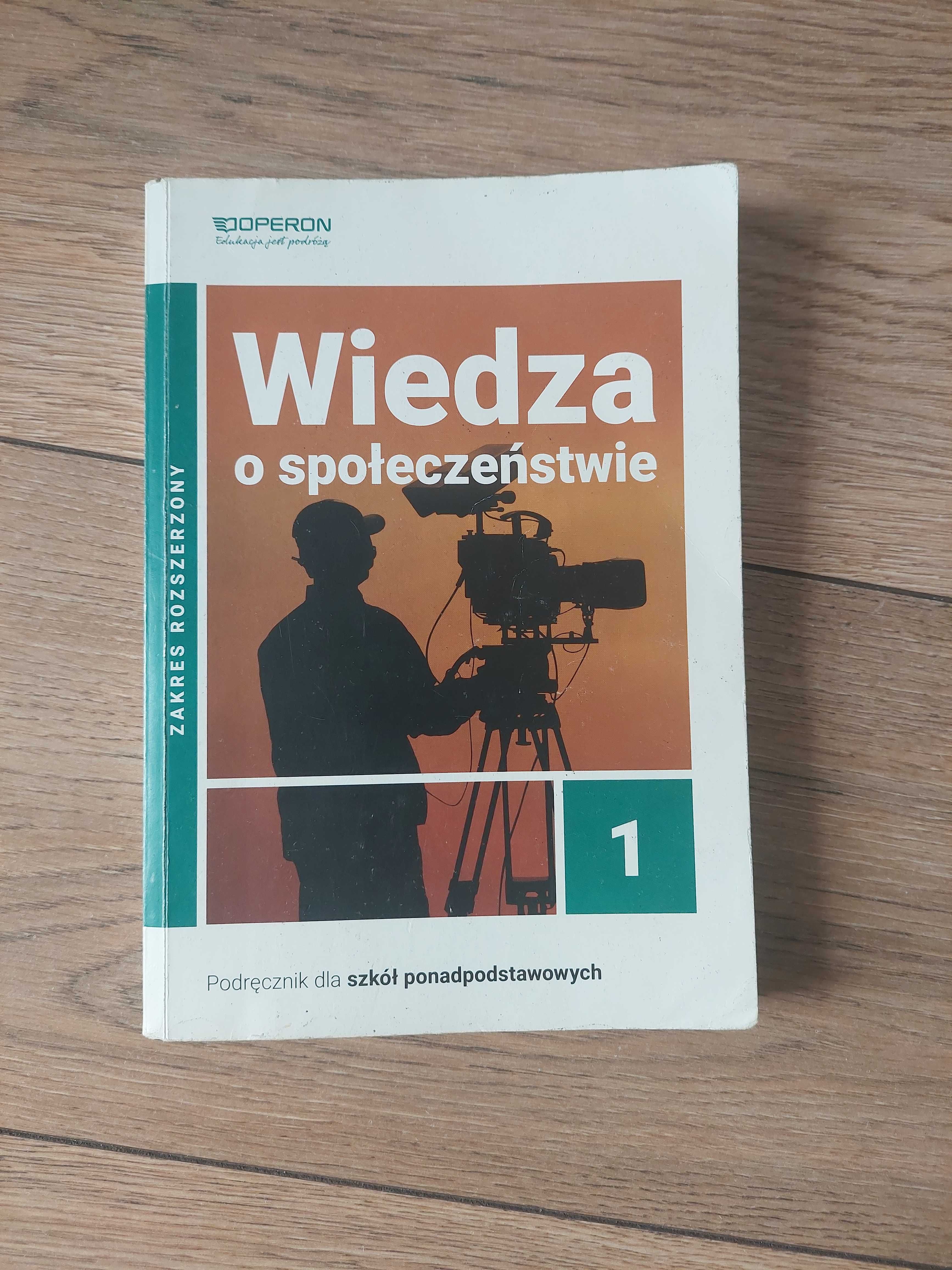 Wiedza o Społeczeństwie - klasa 1 - Rozszerzona stan bardzo dobry