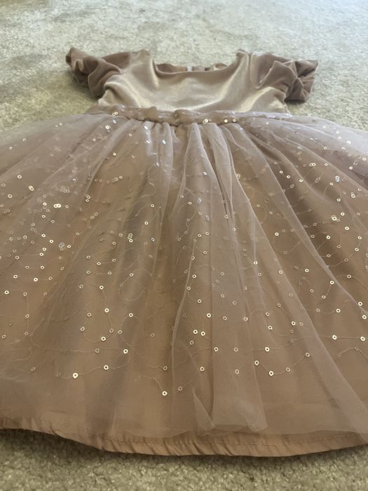 Tiulowa elegancja sukienka coolclub 104 „10”