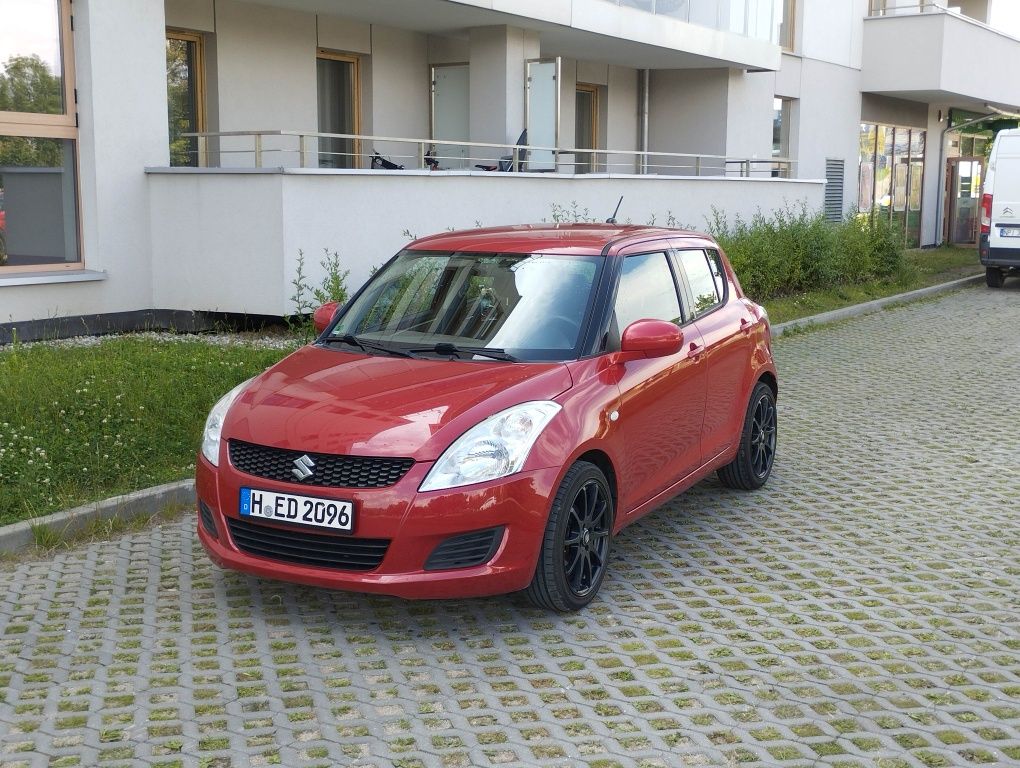 Suzuki Swift lift 2010r 1.3b Klima / Alufelgi / Sprowadzony z Niemiec