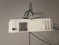 Projektor NECV302H (+ uchwyt + kabel HDM)