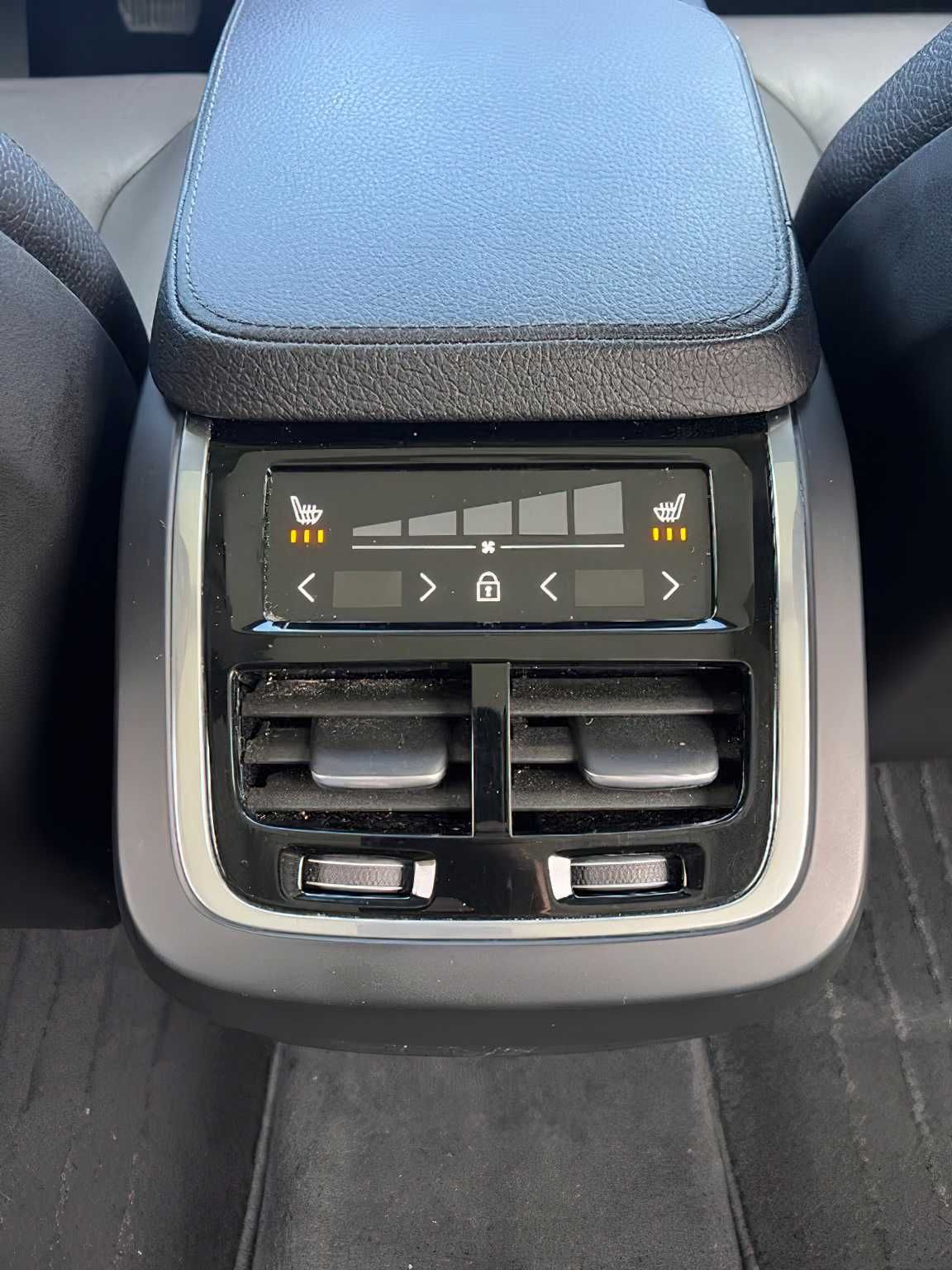 Volvo XC90  2019